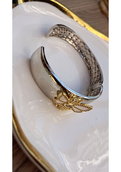 Kelebek Figürlü Sedefli Zirkon Taşlı Lüks Çelik Kelepçe Bileklik modelleri