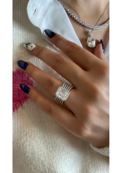 Beyaz Altın Kaplama Ithal Yüksek Kalite Beyaz Taşlı Dikdörtgen Form 925 Ayar Gümüş Yüzük fiyatları