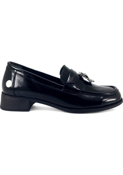 855 25KA Kadın Günlük Ayakkabı Siyah Rugan fiyatları