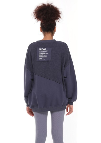 Kadın Bisiklet Yaka Garnili Sırt Detaylı Oversize Sweatshirt