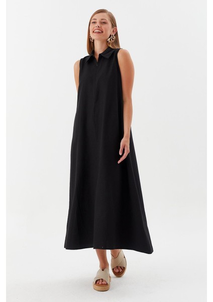 Yakası Fermuarlı Cepli Elbise Sıyah