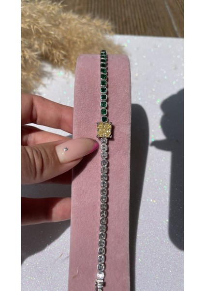 Özel Sarı Taşlı Kare Montür Su Yolu Bileklik 925 Ayar Gümüş Zümrüt Beyaz Taşlı Su Yolu Bileklik fırsatları