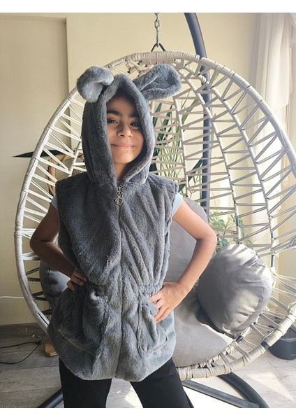 kız Çocuk Kapşonlu Kürklü Peluş Cepli Belden Büzgülü Içi Astarlı %100 Pamuk Yelek Siyah