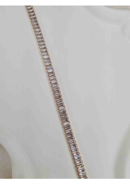 Gold Renk Baget Taşlı Şık Bileklik – Işıltılı Zarif Paslanmaz Çelik Bilezik, Kararma Yapmaz