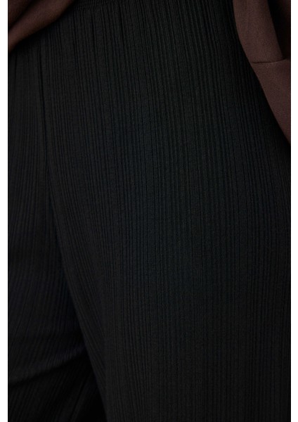 Şerit Detaylı Triko Pantolon Siyah indirimleri