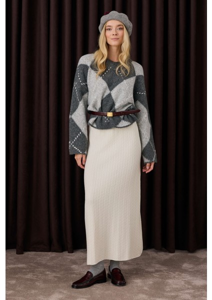 Dokulu Triko Etek Ekru indirimleri