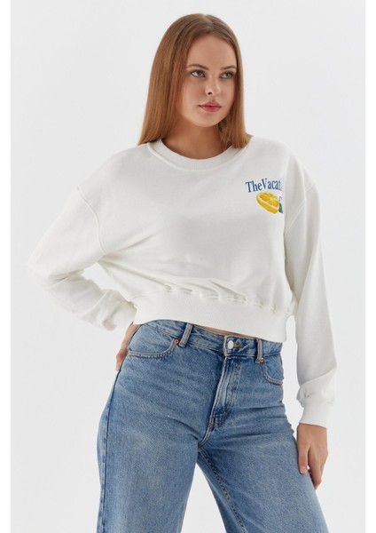 Baskılı Crop Sweatshirt Ekru fırsatları