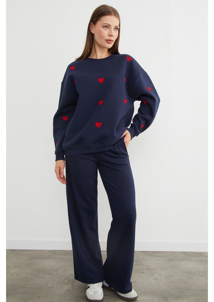 3 Iplik Kalp Nakışlı Oversize Sweatshirt fiyatları