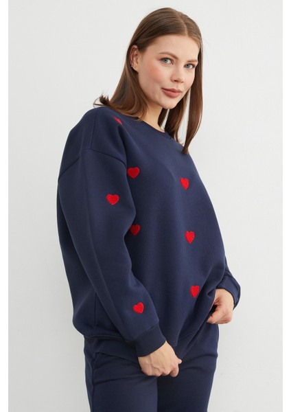 3 Iplik Kalp Nakışlı Oversize Sweatshirt modelleri