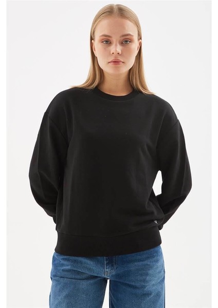 Bisiklet Yaka Sweat Siyah modelleri