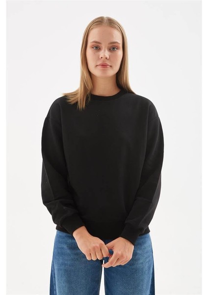 Bisiklet Yaka Sweat Siyah indirimleri