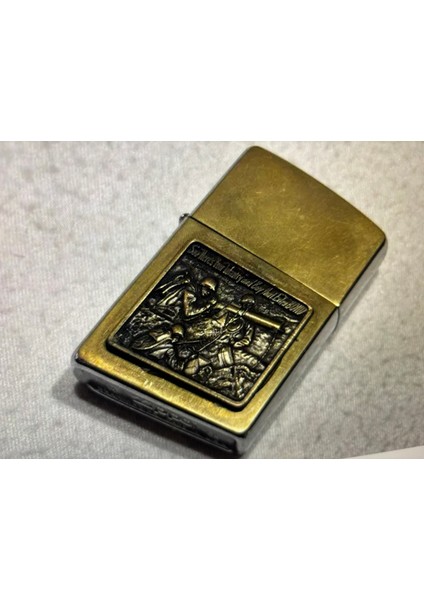 2008 Ağustos Dış Kasalı Pirinç Kasa Benzinli Zipo Çakmak