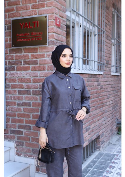 Bağcıklı Süet Pantolonlu Takım fırsatları