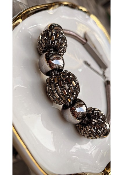 Lüks Modern Gri Metalik Boncuklu Gerdanlık Kolye