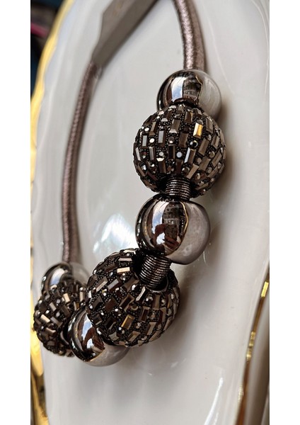 Lüks Modern Gri Metalik Boncuklu Gerdanlık Kolye fırsatları