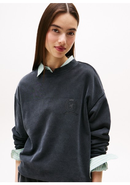 Yuvarlak Yaka Baskılı Siyah Kadın Sweatshırt DW0DW21586BDS fırsatları