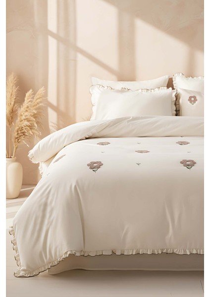 Florita Bej Çift Kişilik Nakışlı Nevresim Takımı & Çeyiz Seti %100 Pamuklu