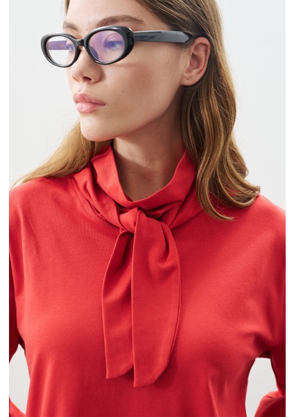 Yüksek Yaka Bağlamalı Bluz Kırmızı fırsatları