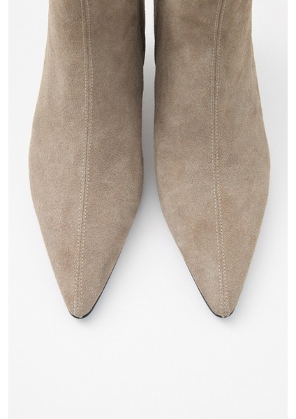 Bot 2517 - Sivri Burun Bilek Boy Vizon Süet Kadın Bot fırsatları