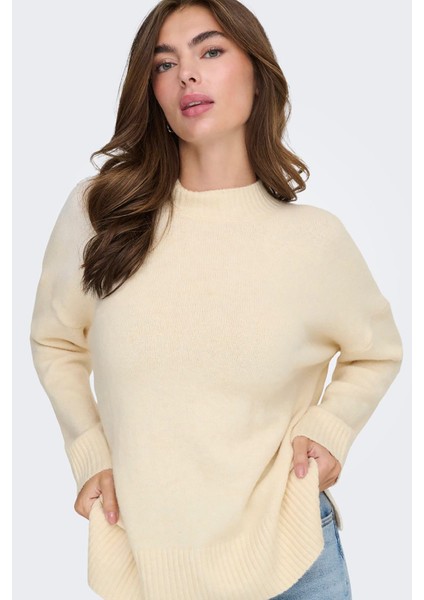 Kadın Onlhazel Yarım Balıkçı Oversize Yünlü Örme Kazak 15352853 Krem