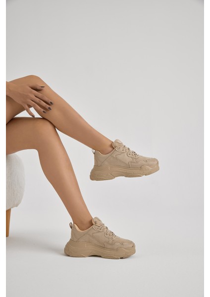 Kadın Bej Yüksek Taban Bağcıklı Spor Ayakkabı
