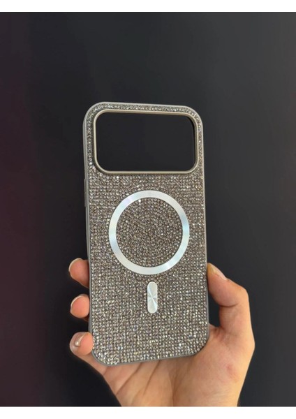 Iphone 17 Uyumlu Sert ve Içi Kadife Taşlı Magsafe Kılıf Roselix