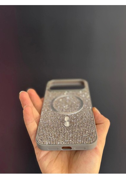 Iphone 17 Uyumlu Sert ve Içi Kadife Taşlı Magsafe Kılıf Roselix fırsatları