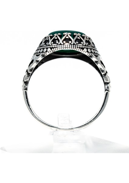 Yeşil Akik Taşlı 925 Ayar Gümüş Erkek Yüzük – Şık ve Zarif Tasarım