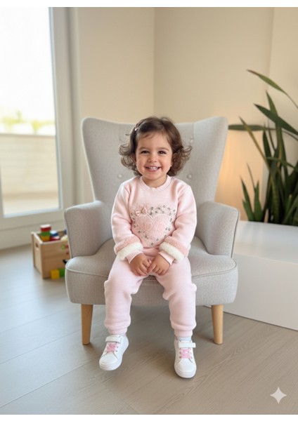 Kız Çocuk Peluş Detaylı Kabartmalı Kalın Takım Cepli %100 Pamuk Kalpli fiyatları