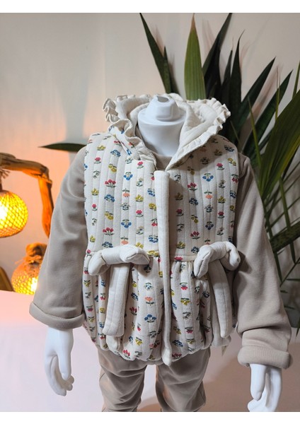 Kız Bebek Çiçek Desenli Üçlü Takım (Omuzdan Çıtçıtlısweatshirt+Fiyonklu Kapşonluyelek+Pantolon)