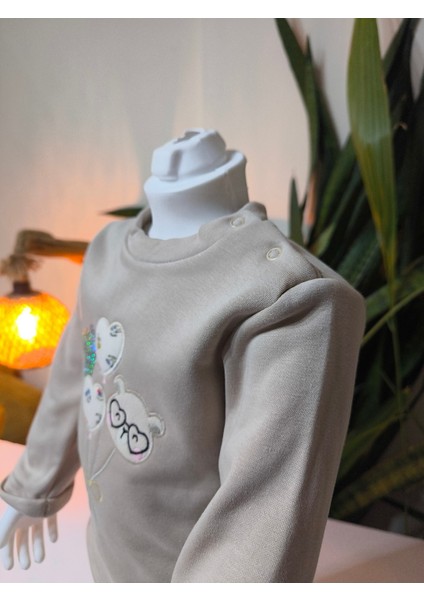 Kız Bebek Çiçek Desenli Üçlü Takım (Omuzdan Çıtçıtlısweatshirt+Fiyonklu Kapşonluyelek+Pantolon)