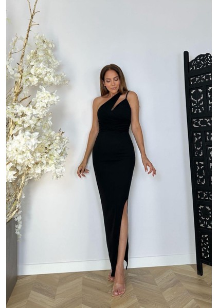 M1894 Asimetrik Yaka Yırtmaçlı Elbise Siyah