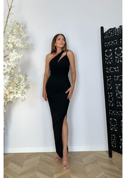 M1894 Asimetrik Yaka Yırtmaçlı Elbise Siyah