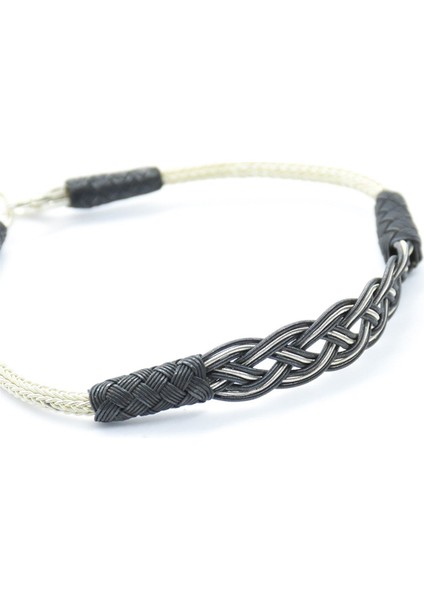 Kadın Örgü Modeli Kazaziye Gümüş Bileklik