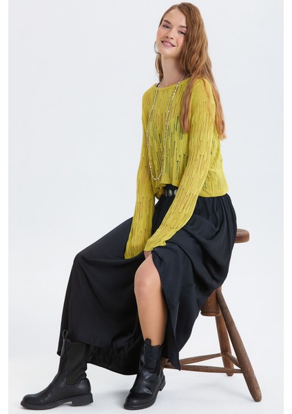 Delikli Bisiklet Yaka Bluz Yeşil fiyatları