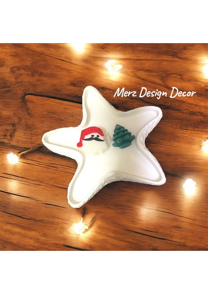 El Yapımı Dekoratif Yıldız Tabakta Yılbaşı Temalı Noel Baba Çam Ağacı %100 Doğal Vegan Soya Wax Mum