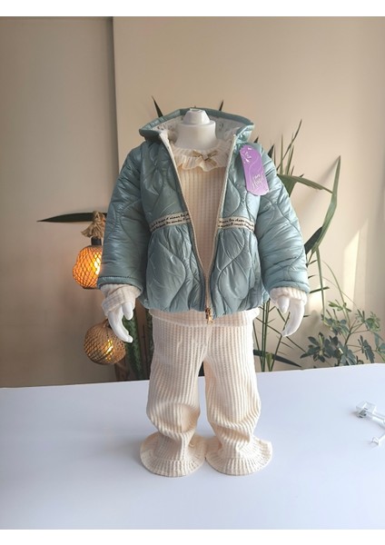 Kız Bebek Montlu Üçlü Takım (Omuzdan Çıtçıtlısweatshirt+ Mont +Pantolon) fiyatları