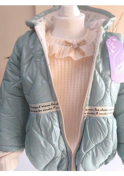 Kız Bebek Montlu Üçlü Takım (Omuzdan Çıtçıtlısweatshirt+ Mont +Pantolon)