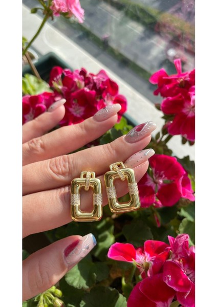 Dikdörtgen Model Taşlı Küpe