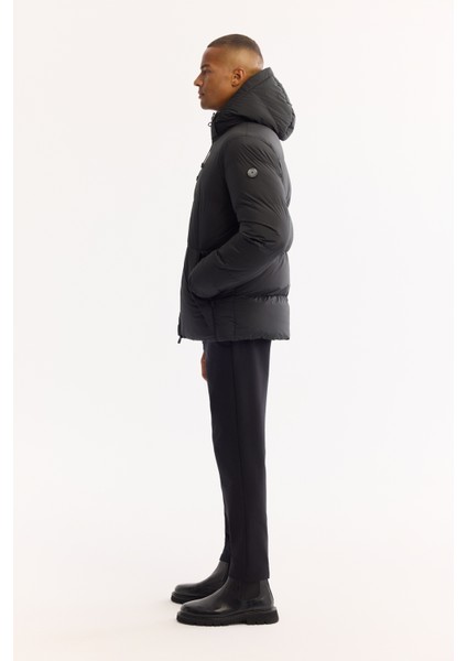 Erkek Siyah Kapüşonlu Su İtici Rüzgar Geçirmez -5°C Dayanıklı Şişme Comfort Fit Mont B006046