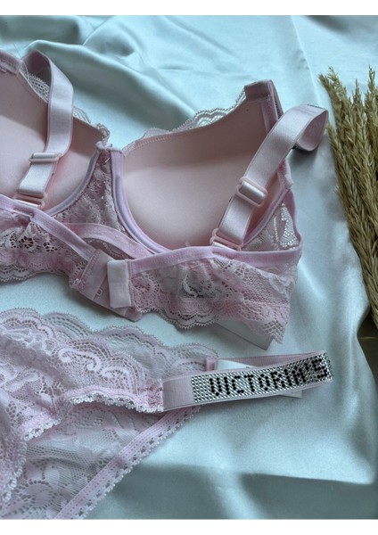 Dantelli Lastiği Taşlı Balenli Destekli Dolgulu Push Up Pudra Sütyen Ve String Iç Çamaşırı Takımı