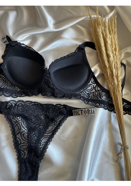 Dantelli Lastiği Taşlı Balenli Destekli Dolgulu Push Up Siyah Sütyen ve String Iç Çamaşırı Takımı