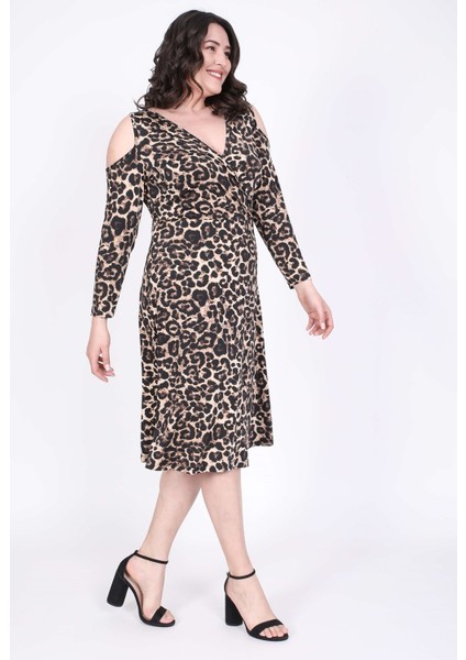 Omuz Çerçeveli Anvelop Elbise fiyatları