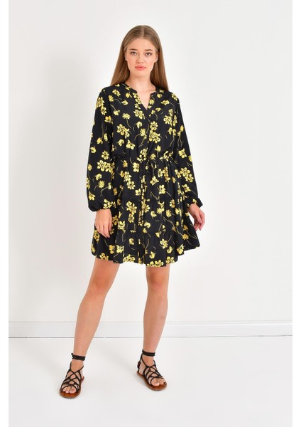 Fırfır Detaylı Kuşaklı Elbise