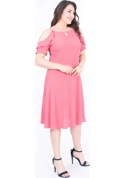 Yaka Çerçeveli Kolları Volanlı Elbise fiyatları