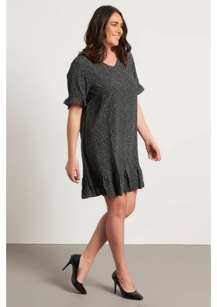 Eteği ve Kolları Fırfırlı Elbise