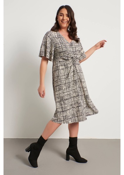 Düğüm Detaylı Elbise fırsatları