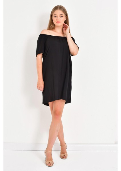 Düşük Omuzlu Büzgü Detaylı Elbise fırsatları