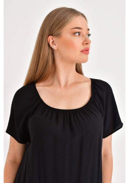 Düşük Omuzlu Büzgü Detaylı Elbise