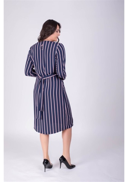 Bağlama Detaylı Çizgili Elbise